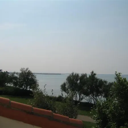 Апартаменты Maison En Bord De A Avec Terrasse, 6 Pers, Wifi - Fr-1-551-2 Ла-Рошель